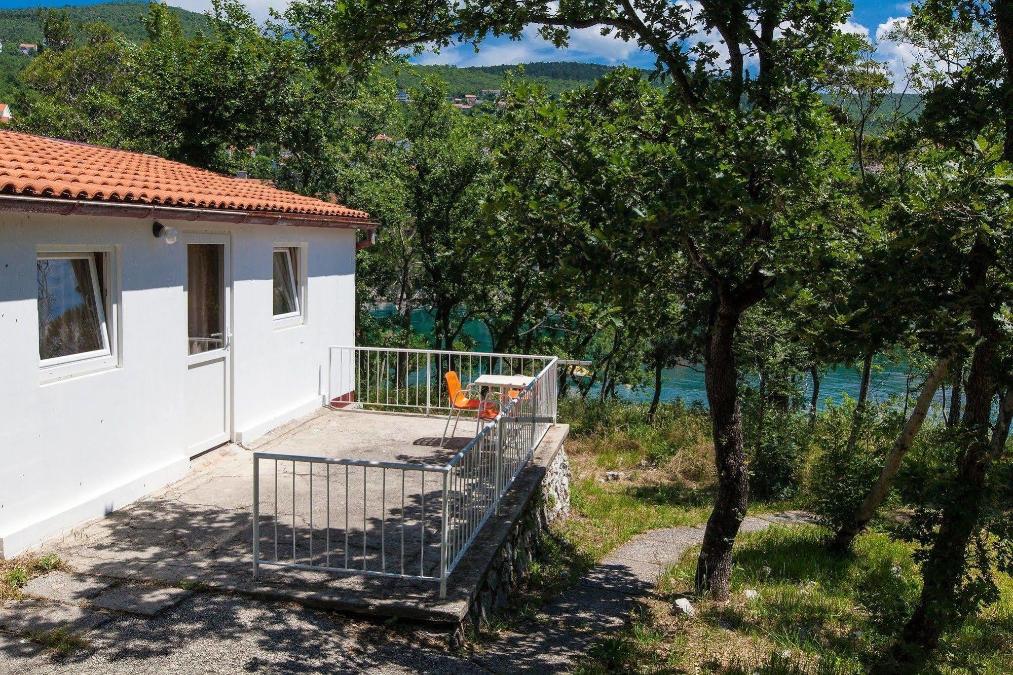 Paviljoni & Bungalow Kacjak تْسْغيكفانِتْسا المظهر الخارجي الصورة