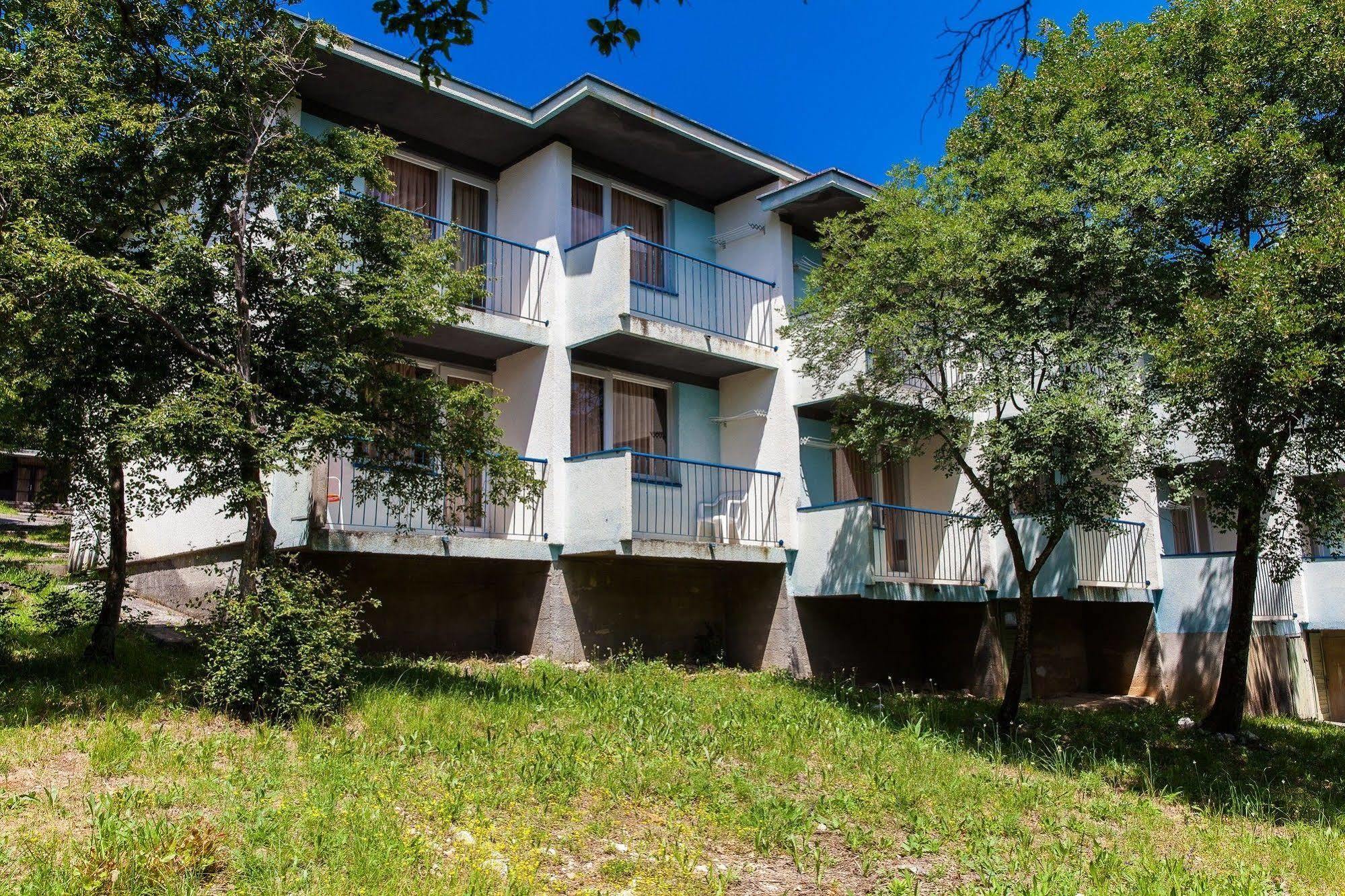 Paviljoni & Bungalow Kacjak تْسْغيكفانِتْسا المظهر الخارجي الصورة